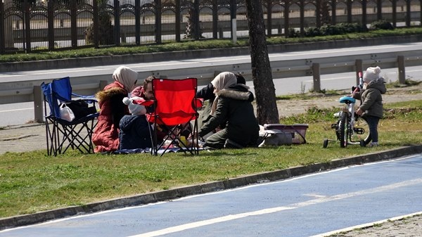 ‘Kırmızı’ kategorideki Trabzon’da sahil ve parklar doldu 5