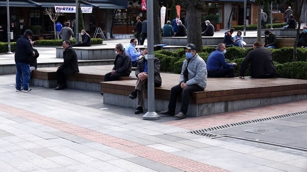 ‘Kırmızı’ kategorideki Trabzon’da sahil ve parklar doldu 6