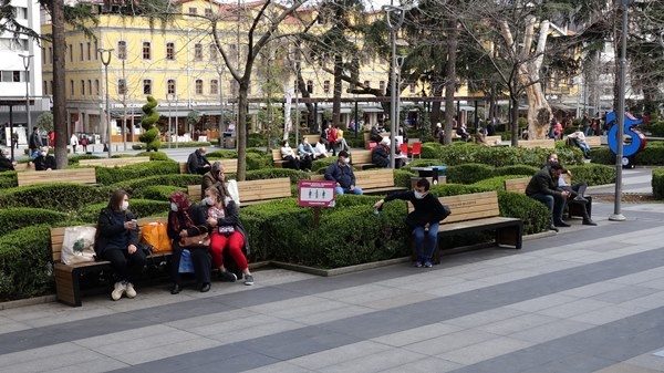 ‘Kırmızı’ kategorideki Trabzon’da sahil ve parklar doldu 15