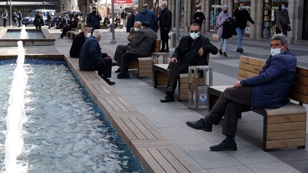 ‘Kırmızı’ kategorideki Trabzon’da sahil ve parklar doldu 8