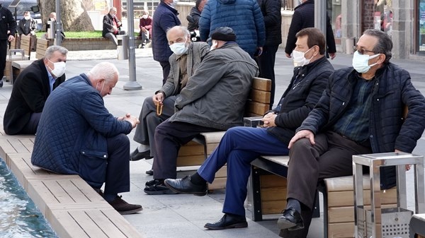 ‘Kırmızı’ kategorideki Trabzon’da sahil ve parklar doldu 16