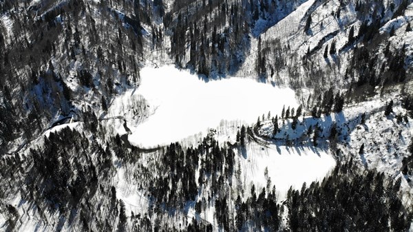 Karagöl’ün dört mevsim fotoğrafları büyülüyor 13