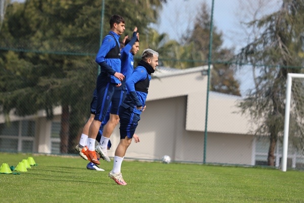 Abdullah Avcı'nın ekibi Trabzonspor, Ankaragücü sınavına çalışıyor 8