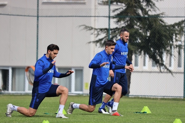 Abdullah Avcı'nın ekibi Trabzonspor, Ankaragücü sınavına çalışıyor 12