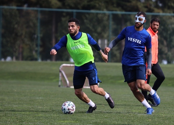 Abdullah Avcı'nın ekibi Trabzonspor, Ankaragücü sınavına çalışıyor 19