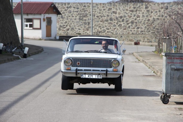 Trabzon'daki bu araba zıplıyor 2