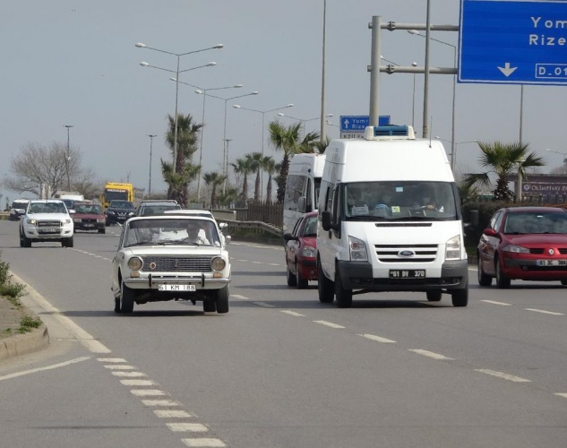 Trabzon'daki bu araba zıplıyor 5