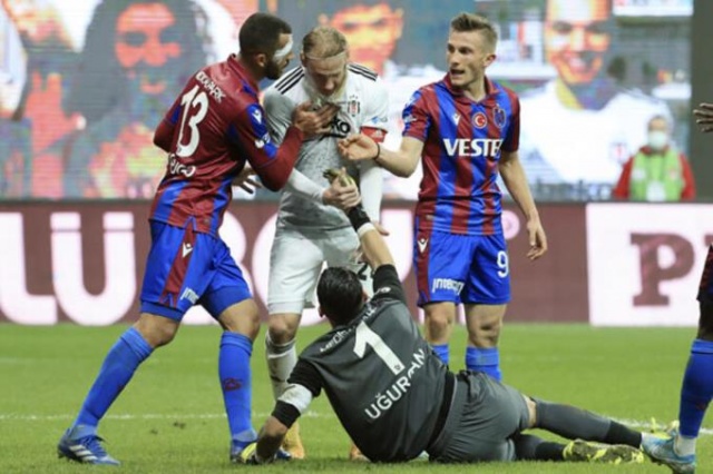 Uğurcan Çakır için flaş transfer iddiası. 22 Mart 2021 5