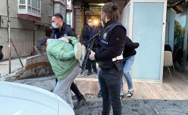 3 ilde yarasa kız operasyonu! 12