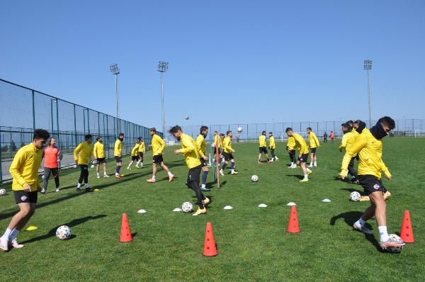 Bayram Toysal yönetimindeki Hekimoğlu, Manisa FK karşılaşmasına hazırlanıyor 3