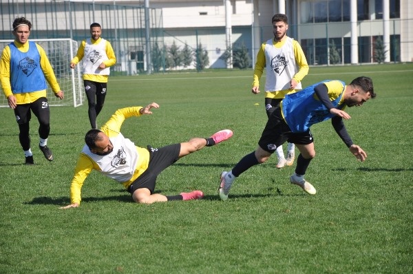 Bayram Toysal yönetimindeki Hekimoğlu, Manisa FK karşılaşmasına hazırlanıyor 6