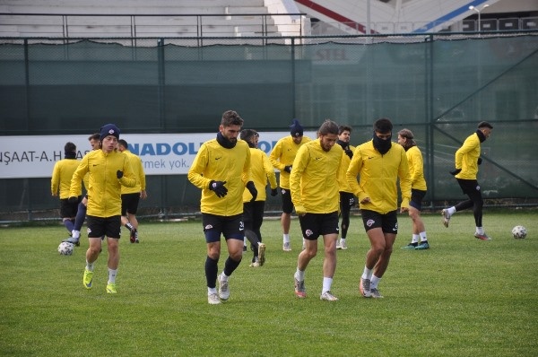 Hekimoğlu, Manisa FK maçı hazırlıklarını tüm hızıyla sürdürüyor 3