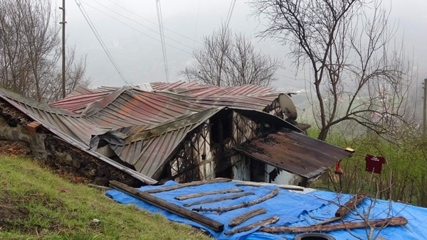 Trabzon'da faciaya ramak kala! 6 kişi son anda kurtarıldı 7