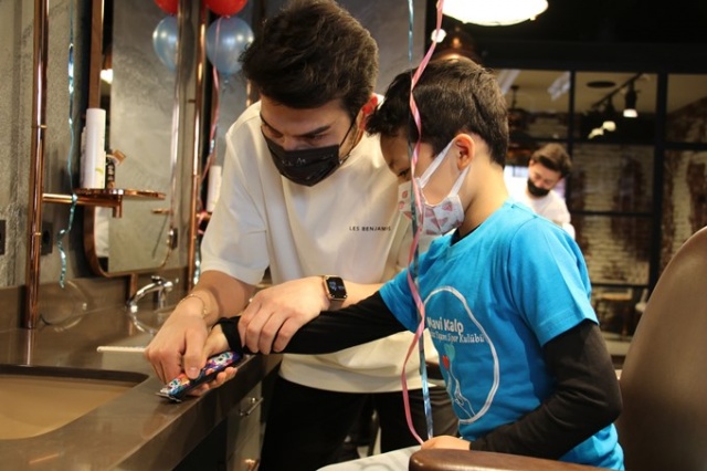 Özel çocuklarla 'Engelsiz Tıraş' etkinliği 12