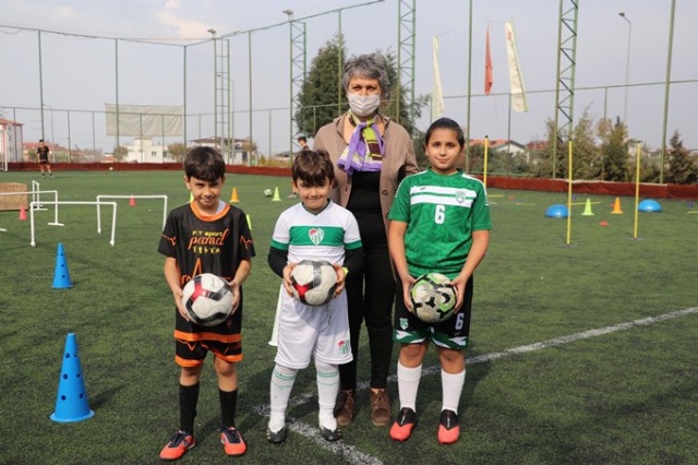 "Sporda cinsiyetçi olmamak gerek." 4