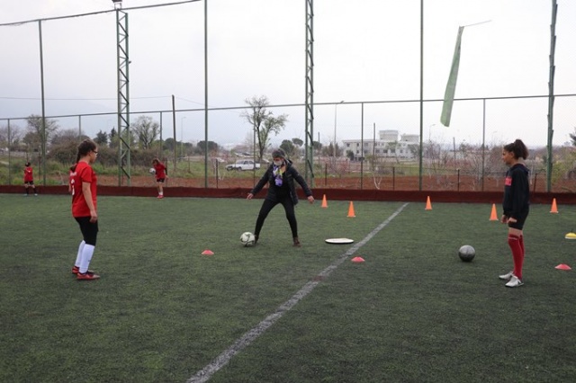 "Sporda cinsiyetçi olmamak gerek." 5