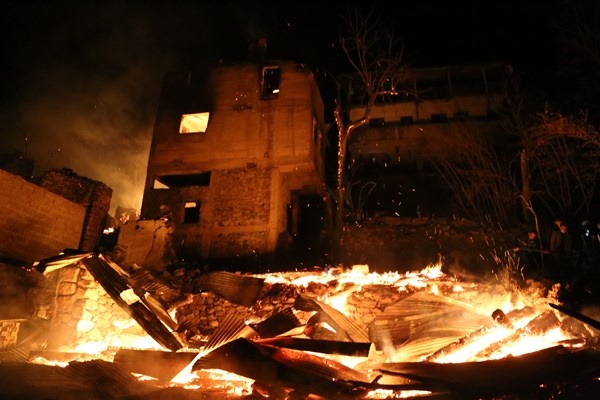 Artvin Ortaköy'deki yangının yaraları sarılıyor 2