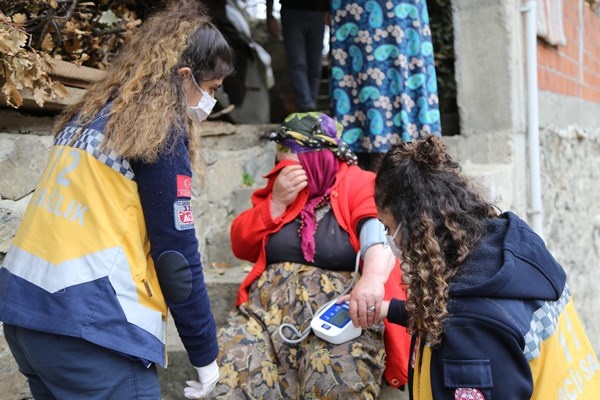 Artvin Ortaköy'deki yangının yaraları sarılıyor 4