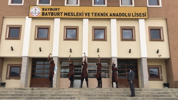 Bayburt'ta kendi oklarını ürettiler şampiyonaya hazırlanıyorlar 2
