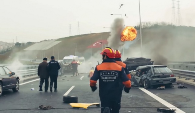 Kırmızı Kamyon dizisi yayından kaldırıldı 4