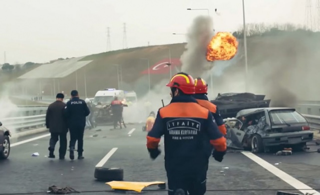 Kırmızı Kamyon dizisi yayından kaldırıldı 1