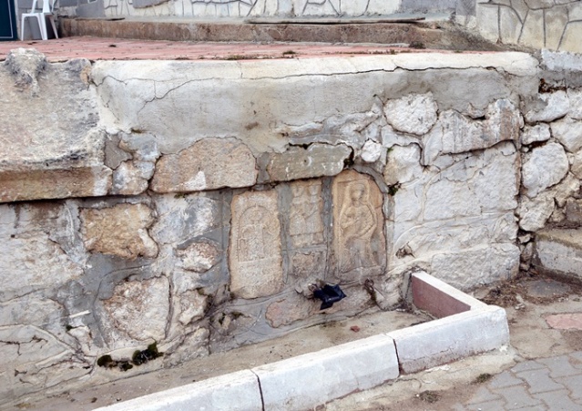 Tarihi esere plastik çeşme takılan mahallede 25 eser daha bulundu! 3