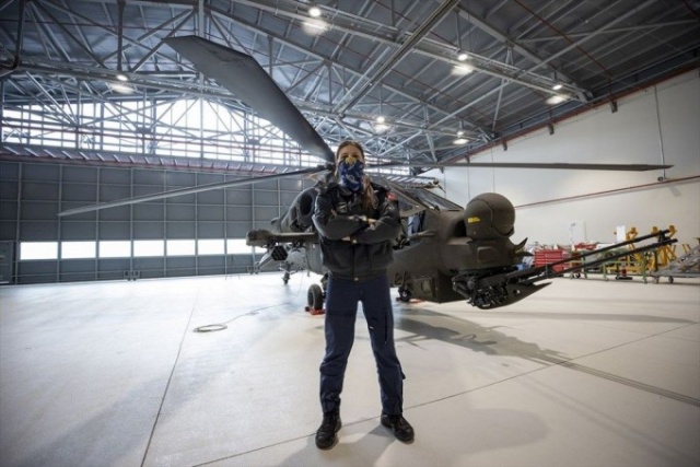 Türkiye'nin ilk kadın taarruz helikopter pilotu: Özge Karabulut 8