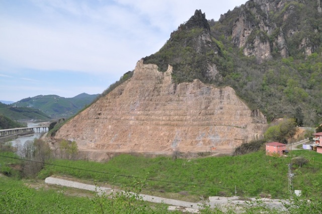 Ordu'da 2 bin 300 yıllık kaleye taş ocağı tehdidi 9