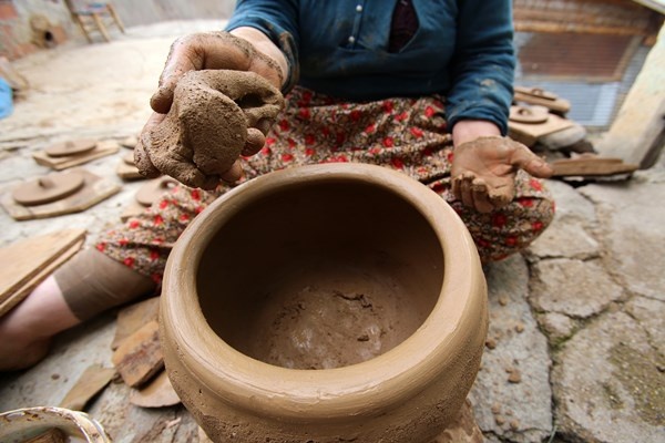Gümüşhane'de yüzyıllardır anadan kıza öğretilerek yaşatılan gelenek. 7