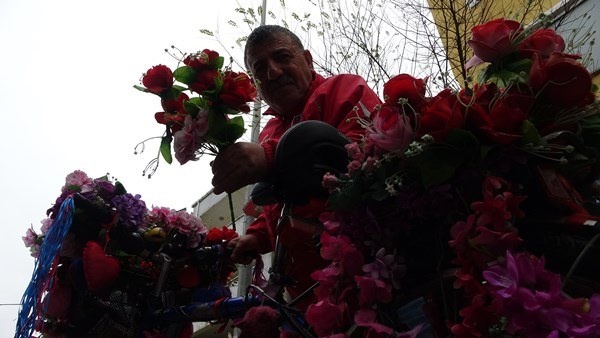 Trabzon'da muhtar adayından ilginç yöntem! 21 bin TL’lik çiçek dağıttı, seçimi yine kaybetti 9