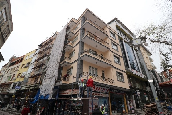 Akçaabat’ta sokaklar sağlıklaştırılıyor 8