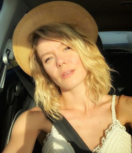 Burcu Biricik'ten takdir toplayan hareket 5