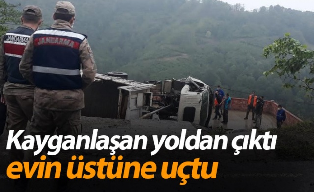 Ordu'da kamyon evin üstüne düştü: 1 yaralı 1