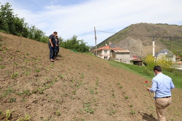 Başkan Ekim’den annelere sürpriz 12