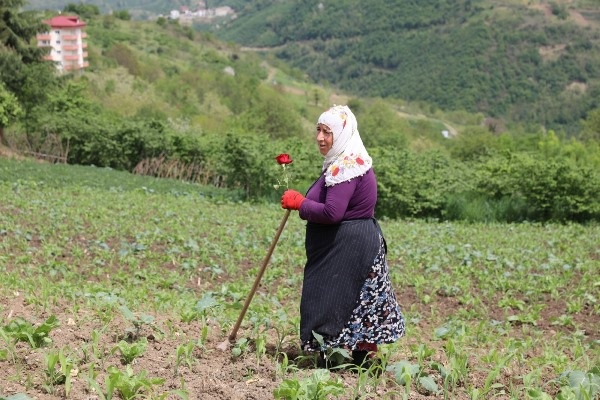 Başkan Ekim’den annelere sürpriz 8