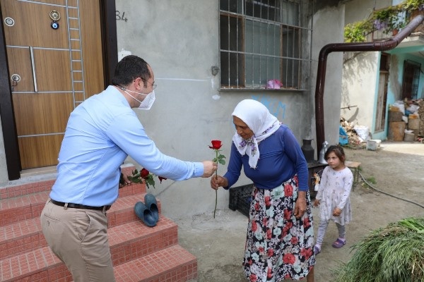 Başkan Ekim’den annelere sürpriz 11