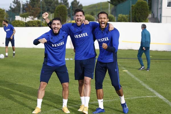 Trabzonspor, Gençlerbirliği maçı hazırlıklarına Mehmet Ali Yılmaz’da başladı 8