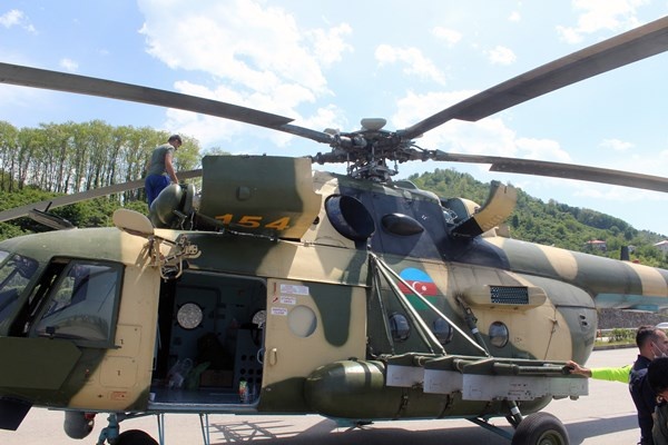 Giresun arızası giderilen askeri helikopter havalandıktan kısa süre sonra tekrar zorunlu iniş yaptı 5