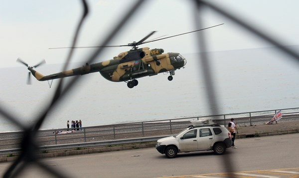 Giresun arızası giderilen askeri helikopter havalandıktan kısa süre sonra tekrar zorunlu iniş yaptı 3