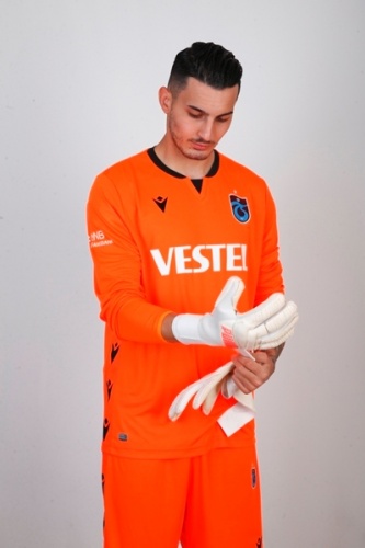 Trabzonspor'da futbolcular formaları giydi 7