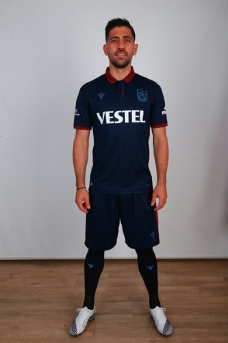 Trabzonspor'da futbolcular formaları giydi 12