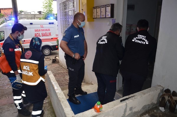 87 yaşındaki adam mahalleyi ayağa kaldırdı 3