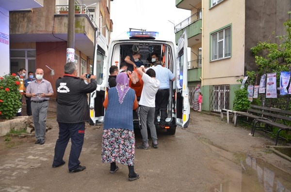 87 yaşındaki adam mahalleyi ayağa kaldırdı 7