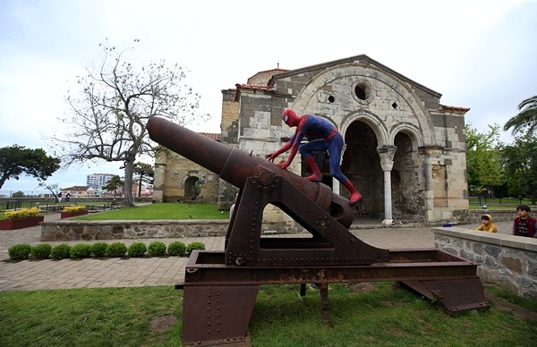 Örümcek Adam memleketi Trabzon'da 25