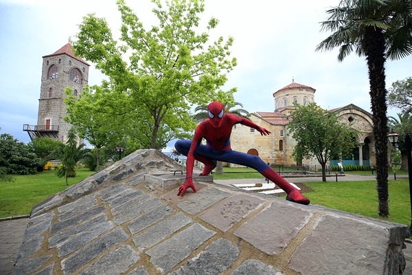Örümcek Adam memleketi Trabzon'da 32
