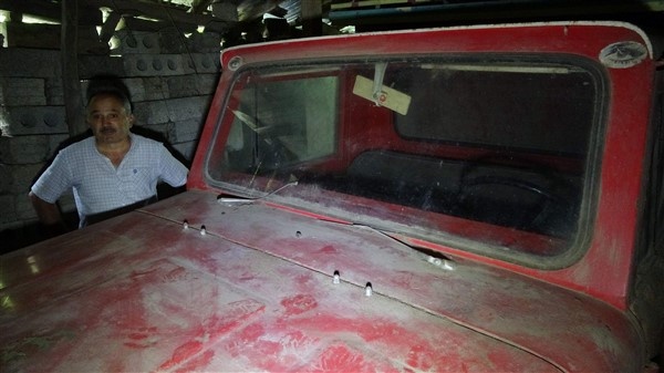 42 yıl önce garaja konulan kamyonet bir kere bile dışarı çıkartılmadı 4