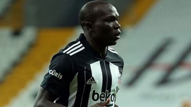 Trabzonspor'a da önerilen Aboubakar imzayı attı 2