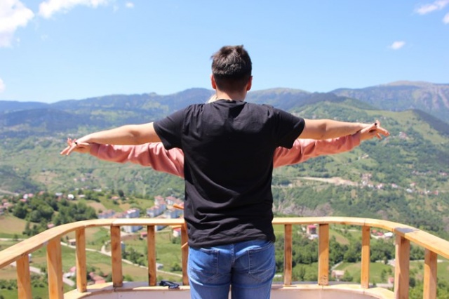 Trabzon'da dağdaki tekne ilgi odağı oldu 2