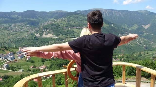 Trabzon'da dağdaki tekne ilgi odağı oldu 18