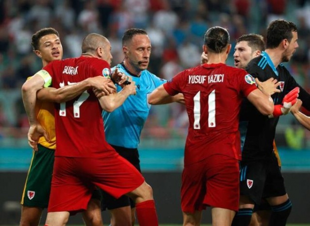 İngiliz gazetesinden Uğurcan Çakır yorumu 21